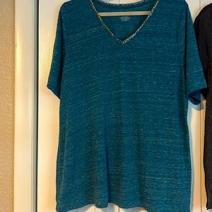 Lane Bryant T-shirt size 18/20.